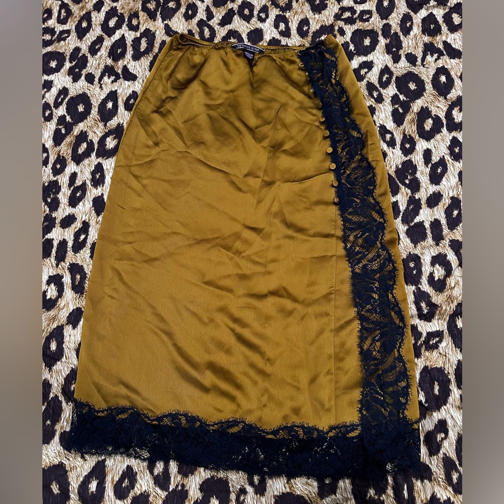 VICTORIAS SECRET MIDI SLIP LACE SATIN SKIRT SIDE BUTTON SLIT - S
